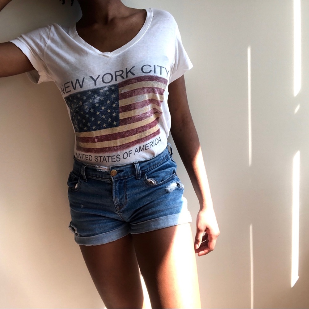 VINTAGE NEW YORK GRAPHIC TEE 💙